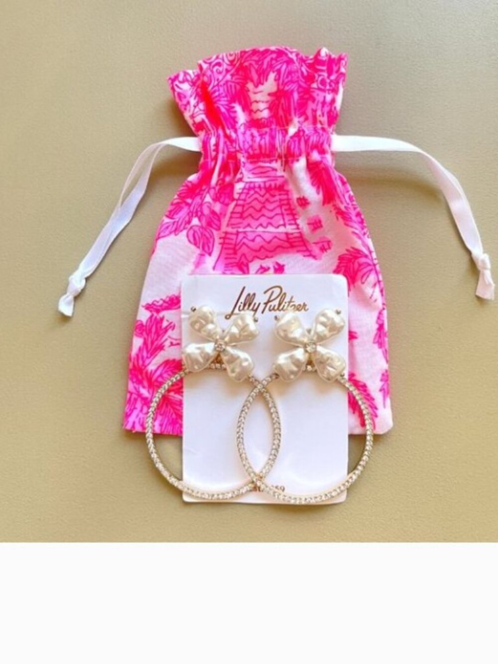 New Lilly Pulitzer Earrings Holiday Nights Pearl Flower Gold Pave Hoop Pouch